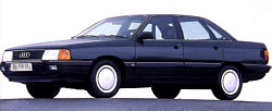 Audi 100 nach Facelift 1988 mit glatten Türgriffen